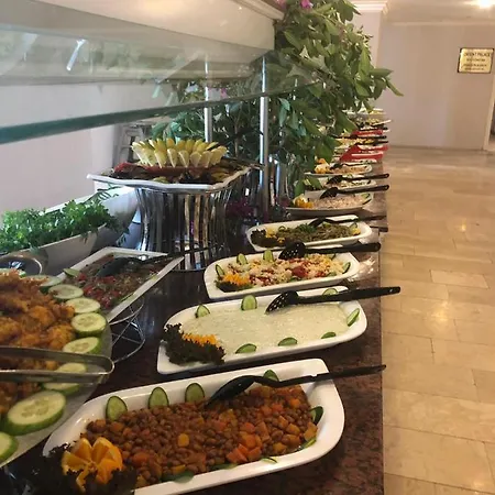 Larina & Spa 5* 阿拉尼亚