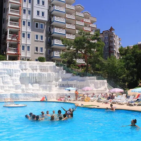 酒店 Larina & Spa 5*